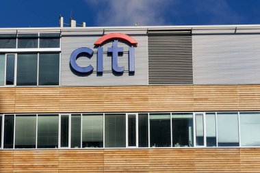Prague, Çek Cumhuriyeti - 5 Şubat 2019: Citibank bankacılık ve finans şirketi logosuna 5 Şubat 2019 Prag, Çek Cumhuriyeti'nde bina Genel Müdürlük. 