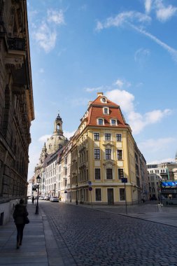 Dresden, Almanya-Nisan 2 2018: Lutheran Kilisesi Dresden Frauenkirche, Church of Our Lady güneşli bir gün Nisan 'da 2, 2018 Dresden, Almanya.