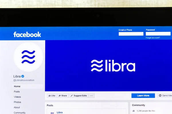 Praga República Checa Junio 2019 Página Facebook Criptomoneda Libra Pantalla —  Fotos de Stock