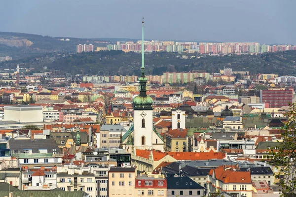 Letecký Pohled Brno Kostelem Jakuba Panelovým Sídlištěm Lisabonu Pozadí Morava — Stock fotografie