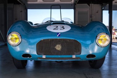 CZECH REPUBLIC - SEPTEMBER 9 2020: 1948 tarihli klasik emektar araba Talbot Lago T26 Grand Sport Figoni Fastback coupe 9 Eylül 2020 tarihinde Çek Cumhuriyeti 'nin çoğu. 