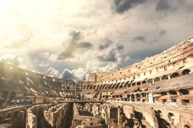 Colosseum, biri, yeni dünyanın yedi harikası iç gelen turist