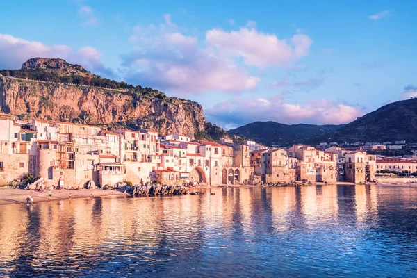 Bela Vista Cefalu Pequena Cidade Mar Sicília Itália — Fotografia de Stock