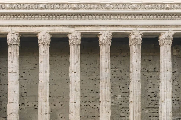 Antik Colonnade Yakın Çekim — Stok fotoğraf