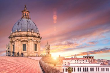Palermo, İtalya katedral içinde güzel gün batımı