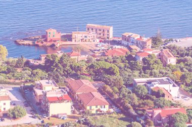 Küçük bir kasaba Porticello, Sicilya, İtalya'nın üzerinden bir görünüm