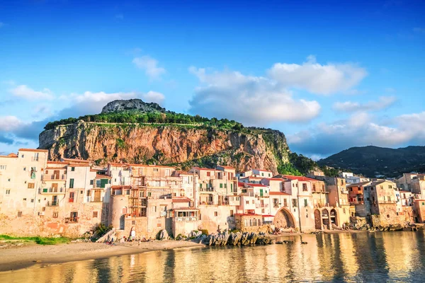 Hermosa Vista Cefalú Pequeña Ciudad Mar Sicilia Italia — Foto de Stock