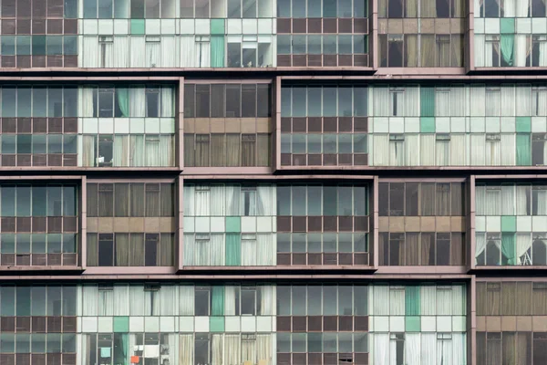 Doku Çok Katlı Bina Pencerenin — Stok fotoğraf