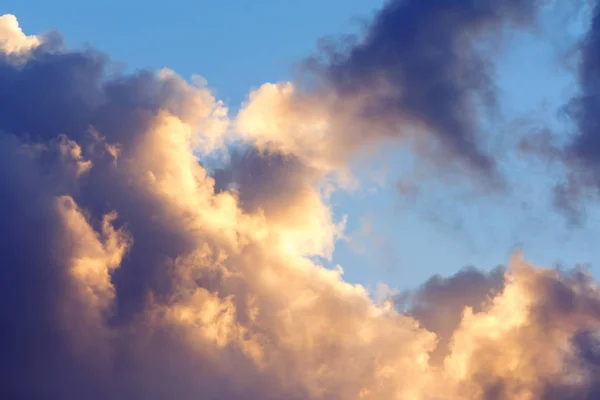 Stormy Clouds Sunlight Background — Stock Photo, Image