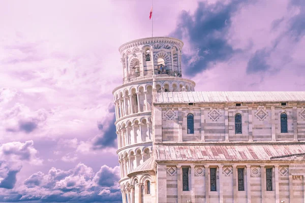 Pisa Kulesi Karşı Güzel Bir Gökyüzü Talya — Stok fotoğraf