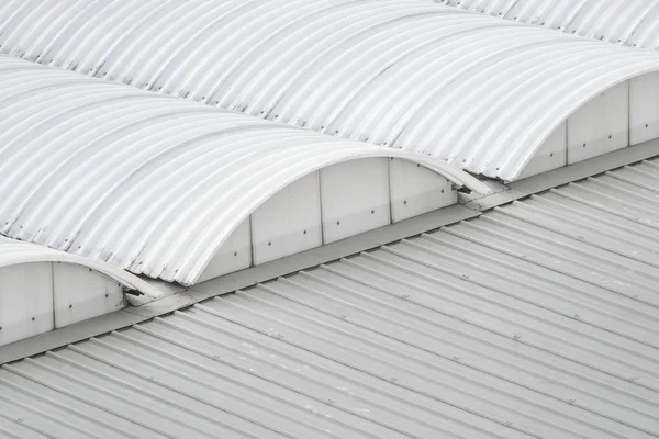 镀锌钢屋面 屋顶覆盖物 — 图库照片