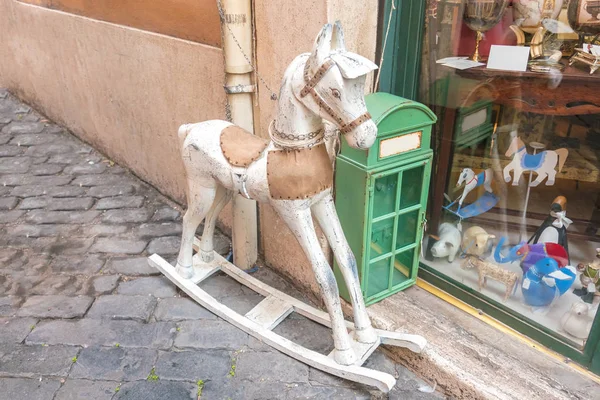 Retro Horse Rocking Chair Standing Street Souvenir Shop — Stock Photo, Image