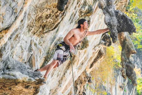 Climber Safety Rope Cliff — Stock Photo, Image