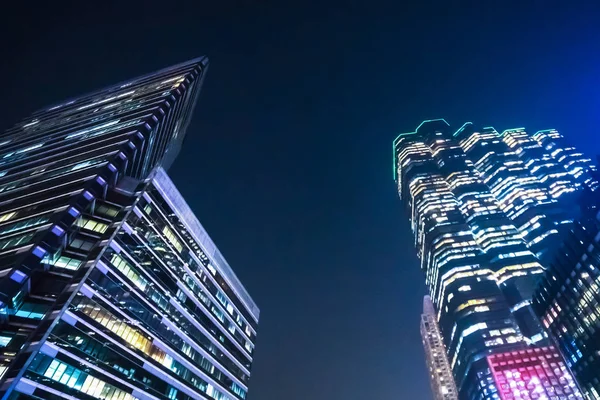 Vista Inferior Los Rascacielos Centro Distrito Por Noche —  Fotos de Stock