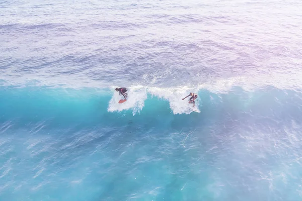 Deux Surfeurs Dans Océan Vue Dessus — Photo