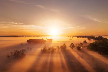 Gün batımı, en iyi manzaraya sis kapsadığı alan