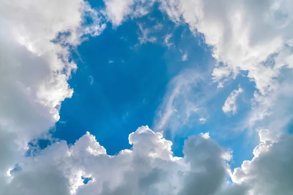 Piece Blue Sky Surrounded White Clouds — Stock Photo, Image