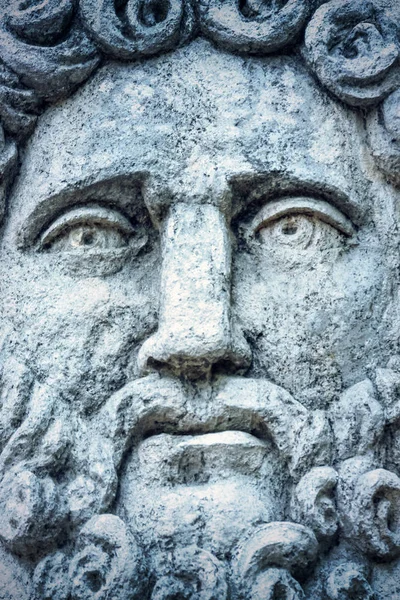 人間の顔の石の彫刻 — ストック写真