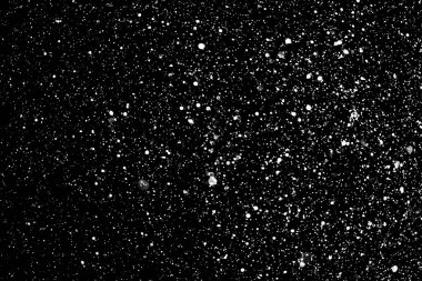 Siyah bir zemin üzerine kar blizzard. İzole