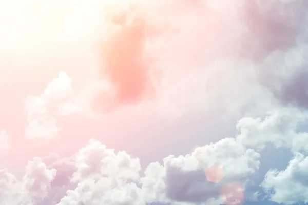Fehér Felhők Napfényben — Stock Fotó