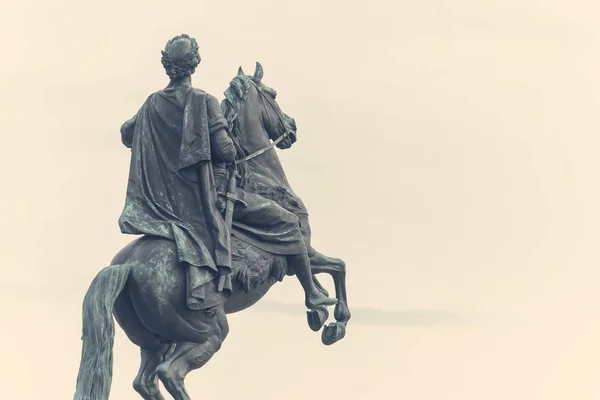 ピョートル大帝がサンクトペテルブルクでサンクトペテルブルク ロシア 2017 記念碑 青銅の騎士 — ストック写真