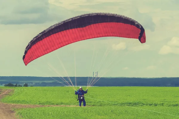 Kazan Rusland Juni 2017 Bereidt Man Nemen Een Paraglider Toned — Stockfoto