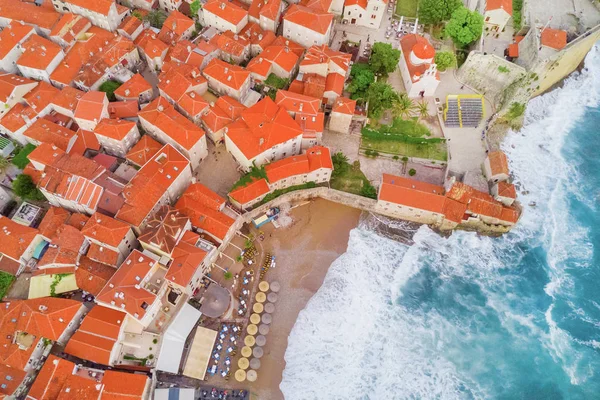 Cidade Europeia Velha Com Telhados Azulejos Perto Mar — Fotografia de Stock