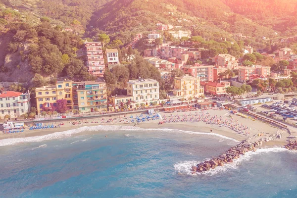 Bovenaanzicht Van Een Strand Van Monterosso Mare Italië Toned — Stockfoto