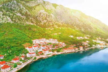Deniz güneş, en iyi görünüm güzel Avrupa şehri