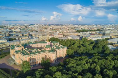 Mikhailovsky Castle, St. Petersburg, ana sayfa görünümü