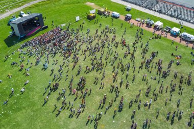 Festival, en iyi görünüm vasıl belgili tanımlık sahne yakın kişi kalabalık