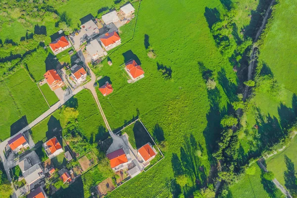 Vue Dessus Des Maisons Village Avec Toit Carrelé Rouge Sur — Photo