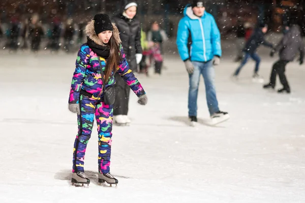 Kazan Russia January 2017 Girl Bright Jacket Skating Rink Evening — Stock Photo, Image