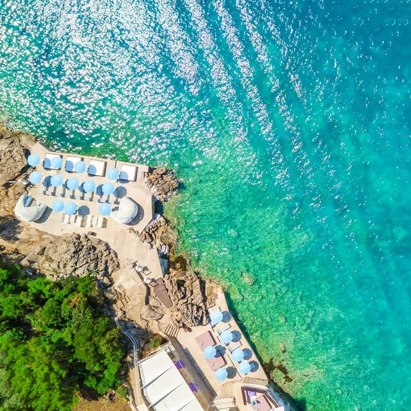 Chaises Longues Avec Parasols Bord Mer Vue Sur Dessus — Photo