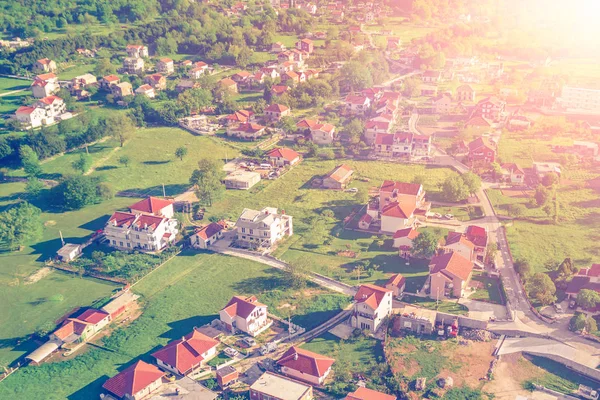 Vista Superior Das Casas Aldeia Com Telhado Azulejos Vermelhos Luz — Fotografia de Stock