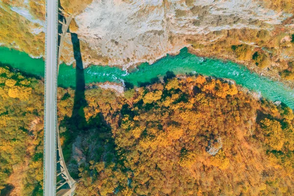 Autumn Forest Bridge River Mountains Top View — Stock Photo, Image