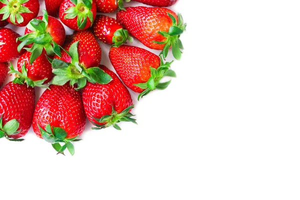 Groep Rode Rijpe Aardbeien Een Witte Achtergrond Geïsoleerd — Stockfoto