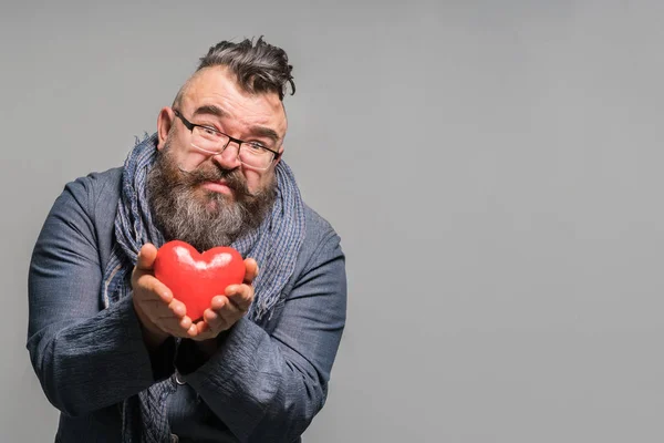 Solicitando Hombre Barbudo Con Una Chaqueta Azul Una Bufanda Con —  Fotos de Stock