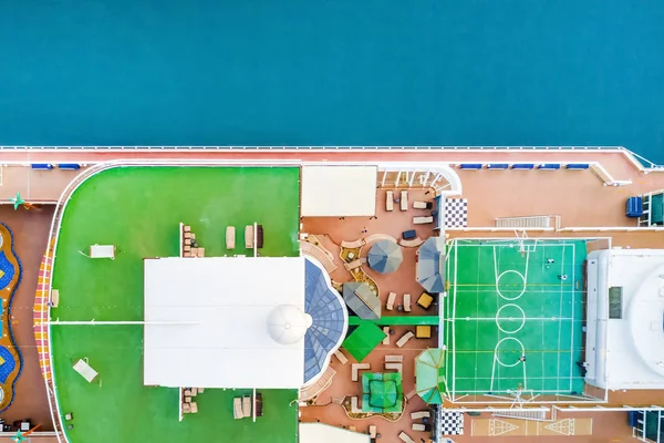 Kosárlabdapálya Fedélzetén Egy Óceánjáró Felülnézet — Stock Fotó