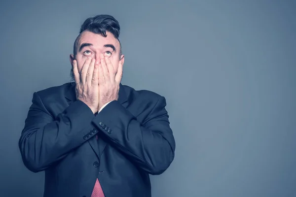 Adult Man Suit Mohawk Hairstyle Covered His Face Gray Background — Stock Photo, Image