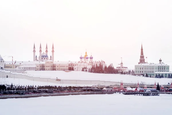Vacker Utsikt Över Staden Med Tempel Vintern — Stockfoto