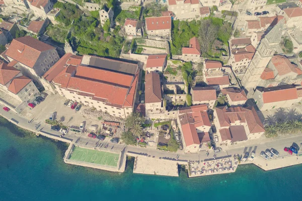 Ovanifrån Vacker Stad Med Röda Tak Nära Havet — Stockfoto