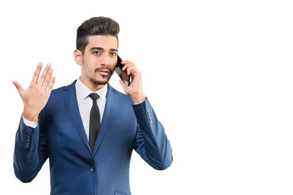 Jovem Homem Atraente Terno Azul Falando Pelo Telefone Fundo Branco — Fotografia de Stock