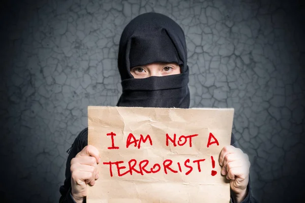 Ragazza Musulmana Hijab Nero Con Poster Con Iscrizione Non Sono — Foto Stock
