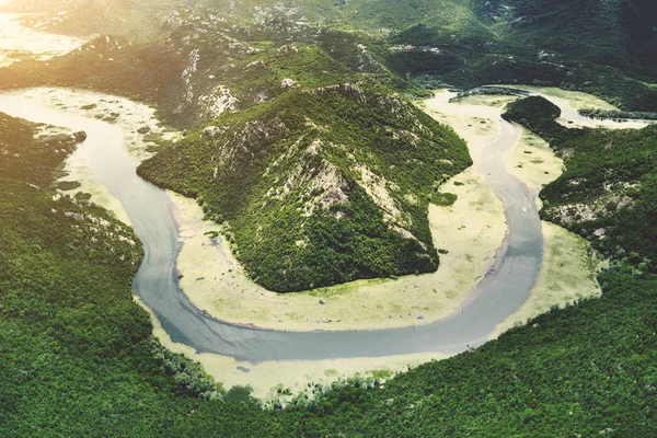 Pohled Shora Řeky Pokryté Zelených Řas Horách — Stock fotografie