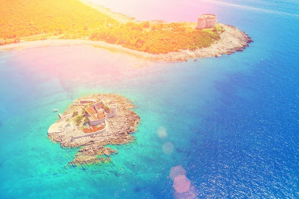 Vista Superior Ilha Com Uma Fortaleza Luz Sol — Fotografia de Stock