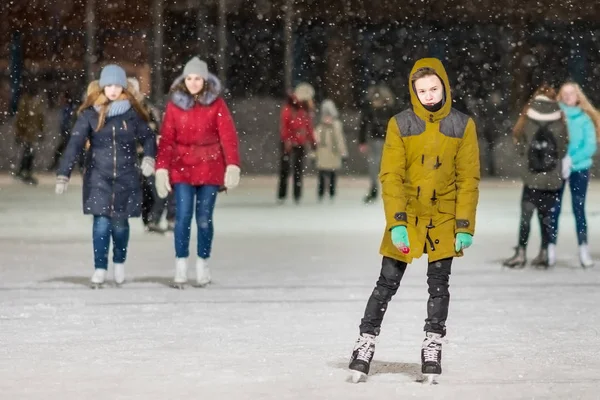 Kazan Russia January 2017 People Skating Rink Evening — Stock Photo, Image