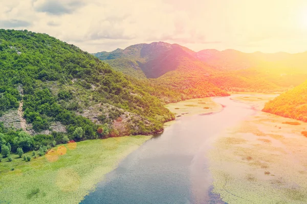 Vista Dall Alto Fiume Montagna Una Giornata Sole Una Giornata — Foto Stock