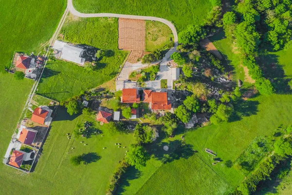 Vue Dessus Des Maisons Village Avec Toit Carrelé Rouge Sur — Photo