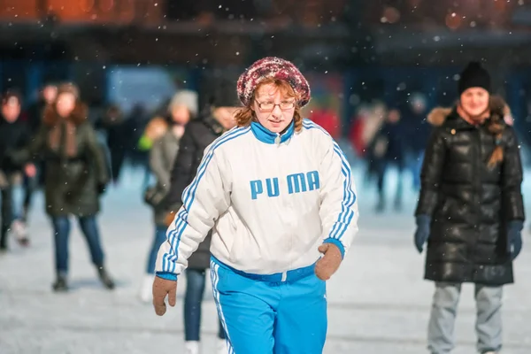 Kazan Russia January 2017 Woman Sports Suit Skating Rink Evening — Stock Photo, Image